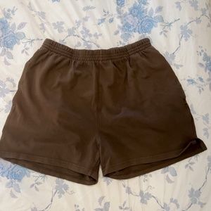 Brandy Melville Rosa Sweat shorts NWT